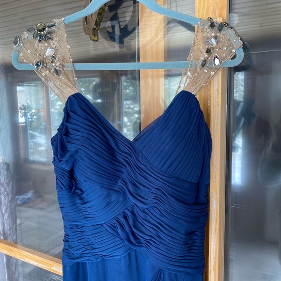 Adrianna Papell live from the red carpet size gown - Picture 4 of 17